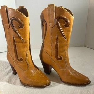 Lost Girls Woman’s Tan Leather Western Boots